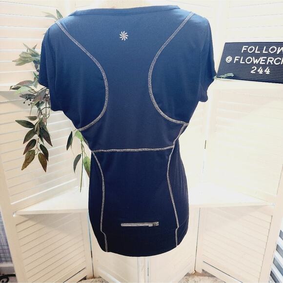 ATHLETA BLACK WHITE LONG SLEEVE  SIZE MED - Picture 4 of 6